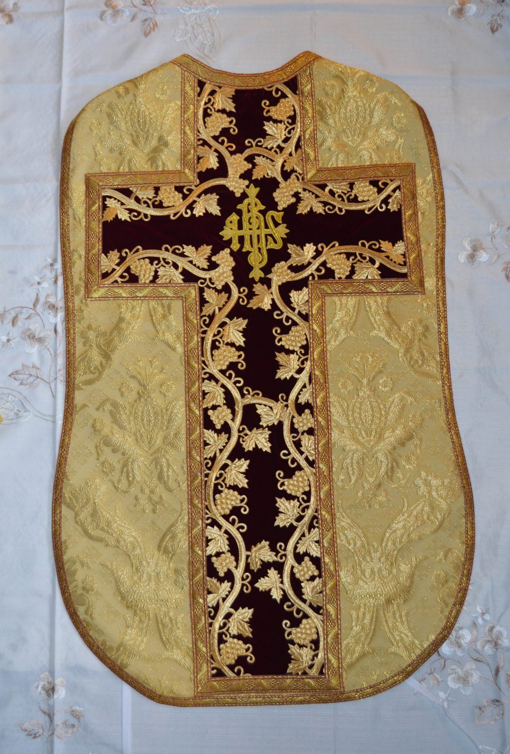 Chasubles Chapel Vestments Custom Vestments Church Supplies Paraments Chasubles
